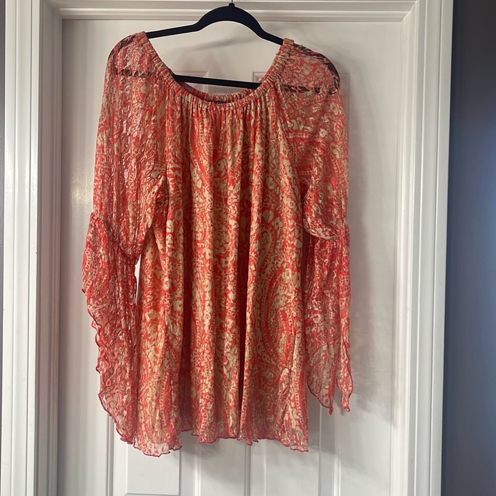 Women’s Size XL Top